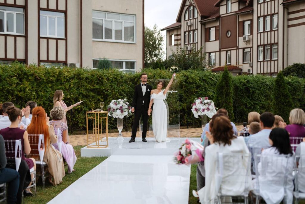 Un mariage célébré en plein air