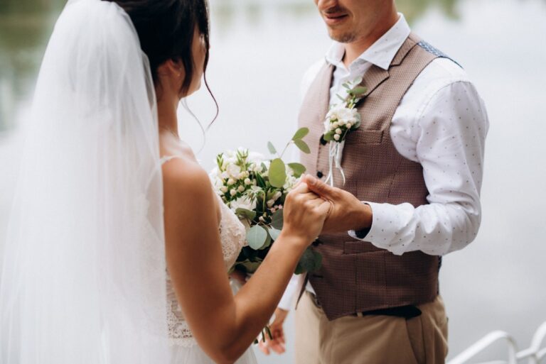 Un couple qui se mari en semaine