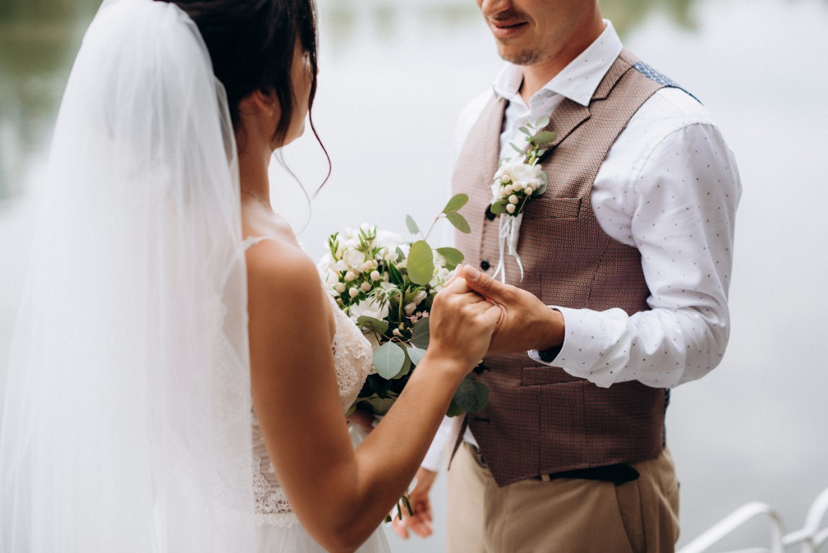 Un couple qui se mari en semaine