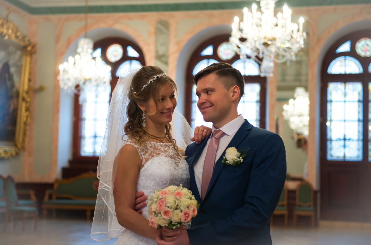 Un couple qui vient de réaliser leur mariage